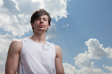 男性跑步者的肖像图片