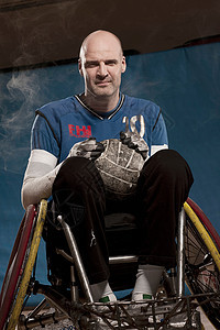 轮椅橄榄球运动员图片