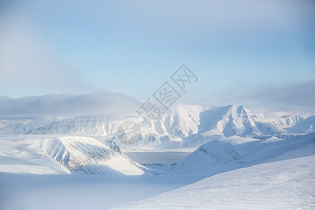 挪威斯瓦尔巴雪山景观图片