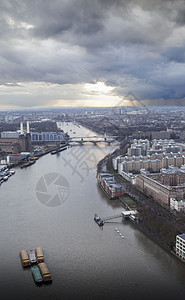 英国伦敦泰晤士河和巴特西电站鸟瞰图图片