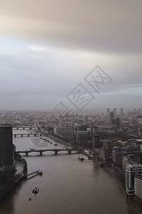 英国伦敦泰晤士河和大桥鸟瞰图图片