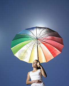 太阳伞下的女人太阳伞下的女孩背景