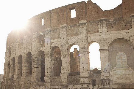 意大利阳光下的古罗马斗兽场图片