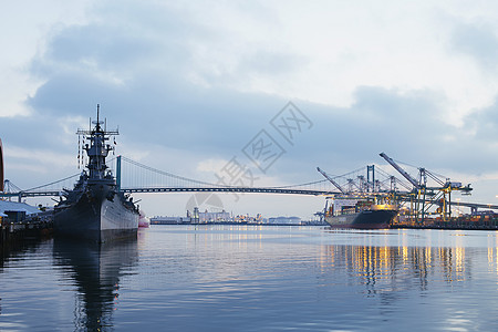 美国加利福尼亚州洛杉矶港的爱荷华州战舰图片