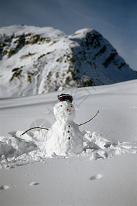 山上雪人图片