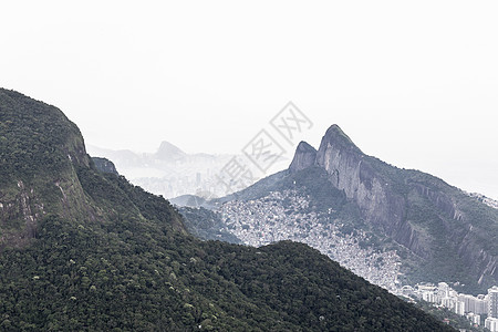 巴西里约热内卢Lagoa Rodrigo de Freitas和Ipanema的远视图图片