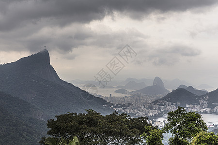 巴西里约热内卢Corcorvado和Sugarloaf山脉的远视图图片