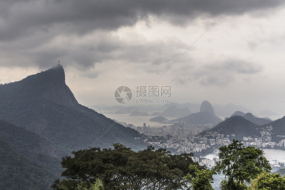 巴西里约热内卢Corcorvado和Sugarloaf山脉的远视图图片