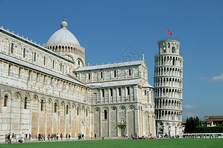 意大利比萨大教堂和斜塔图片