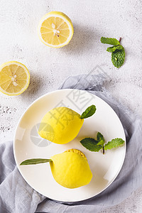 柠檬慕斯蛋糕图片