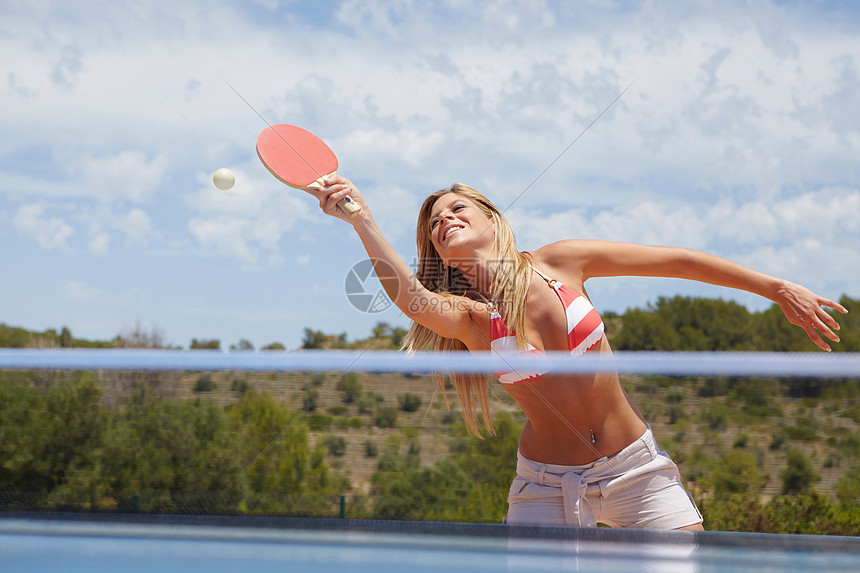 ‘~室外乒乓球比赛中的女子  ~’ 的图片