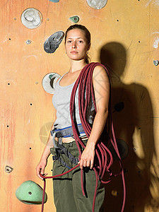 女攀岩者图片