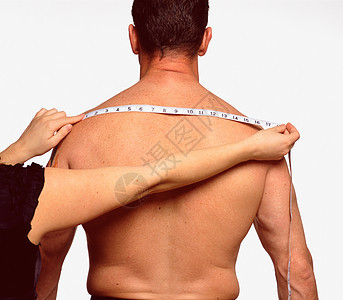 测量男性背部图片