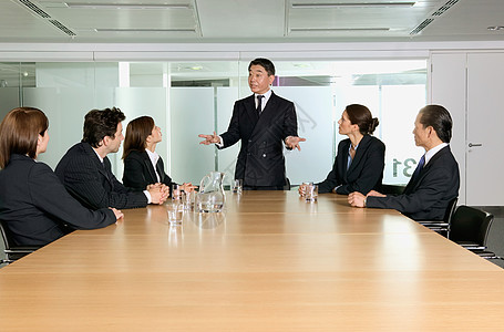 中式书桌会议室的商务人员背景
