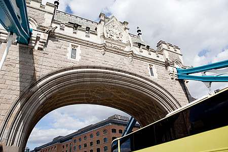 伦敦塔桥拱门图片