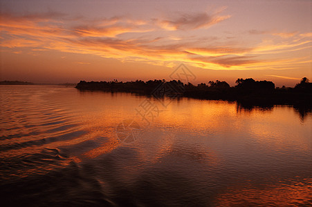 日落时的尼罗河图片