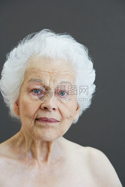 老年妇女画像图片