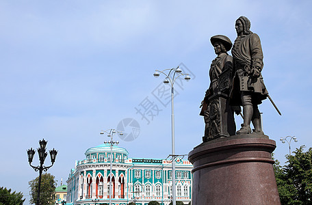 叶卡捷琳堡创始人雕像图片