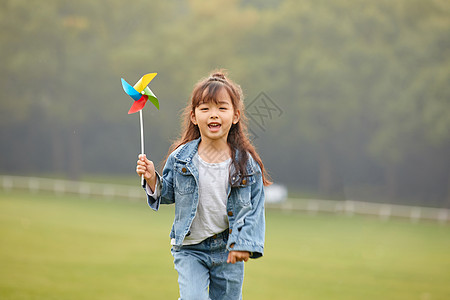 玩风车小女孩小女孩玩风车背景