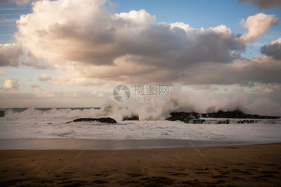美国夏威夷海滩上的波浪图片