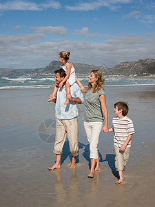 海边的家庭图片