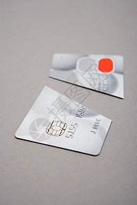 剪开的信用卡图片