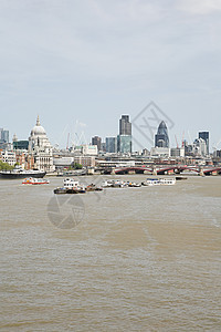 泰晤士河和伦敦城天际线图片