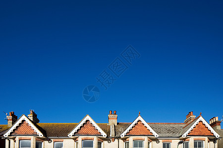 房屋街道和蓝天图片