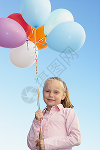 拿着气球的小女孩图片