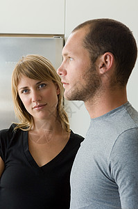 沉默的夫妻图片素材