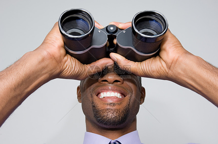 观察替补阵容轮转对整体战术的影响