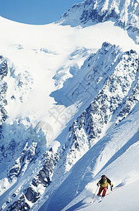 滑雪者在舒克桑手臂上图片