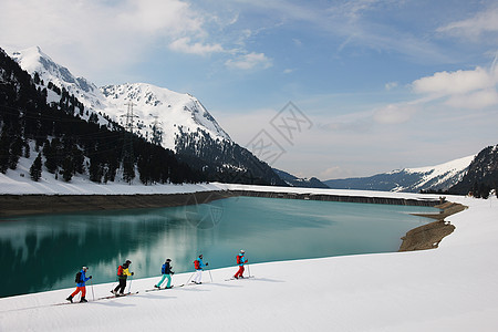 奥地利库赫泰湖山滑雪高清图片