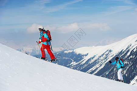 奥地利库赫泰滑雪者向上运动图片