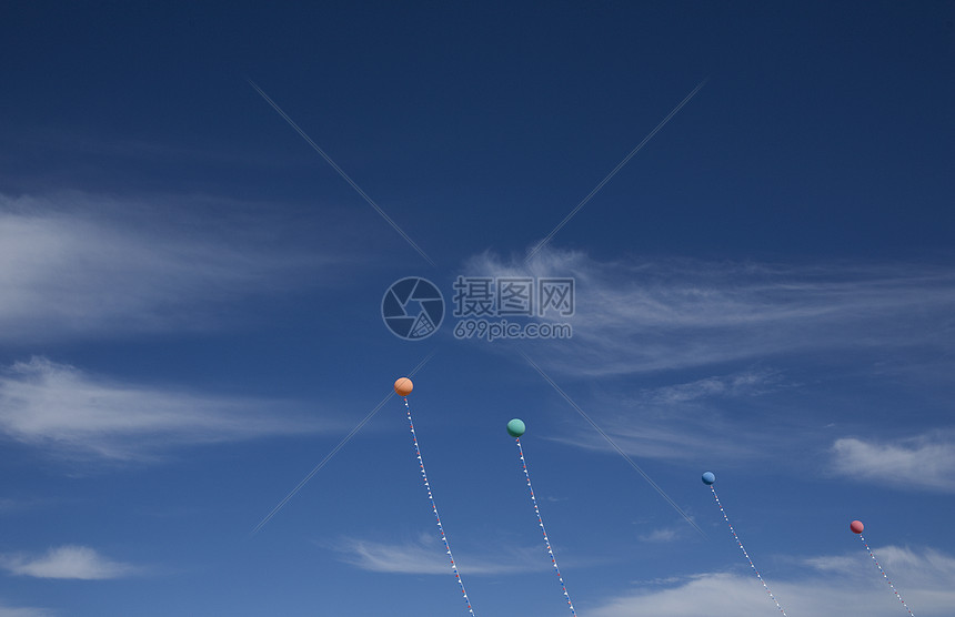 漂浮的气球图片