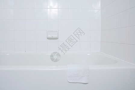 白色浴室图片