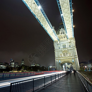 伦敦塔桥和城市图片