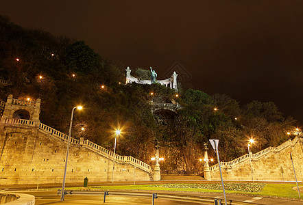 城墙夜景盖勒特纪念碑背景