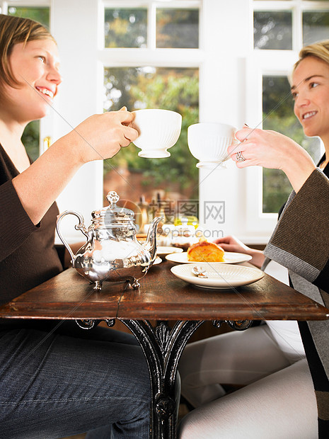喝茶的孕妇图片