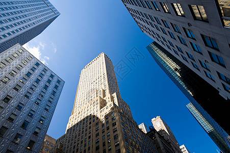 城市摩天大楼仰视图图片