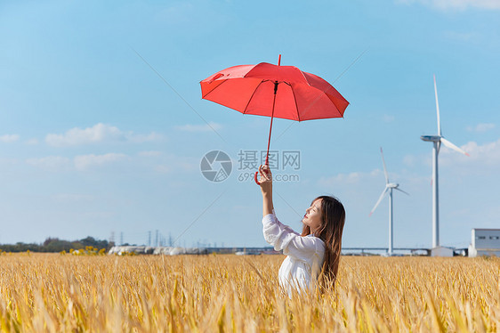 文艺美女手撑红伞图片