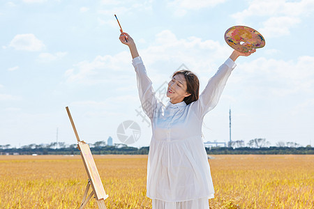 文艺清新美女户外油画写生图片