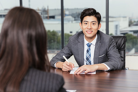 青年男性求职面试图片素材