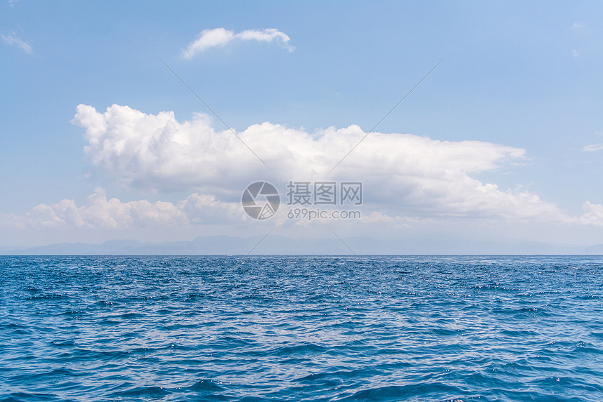 巴厘岛晴天的大海图片