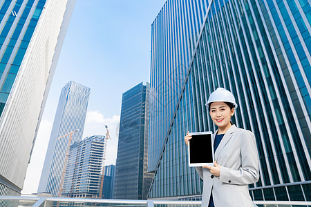 女性建筑工程师美女拿平板电脑图片