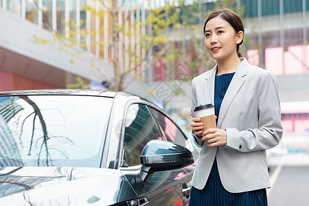 商务女性驾车出行打电话高清图片