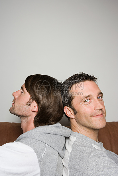 背靠背鏖战连番上演 核心球员状态成焦点 全新战术布局或将揭晓