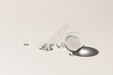 透明玻璃球背景图片