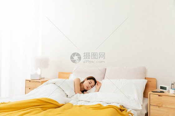 女性抑郁症悲伤失眠图片