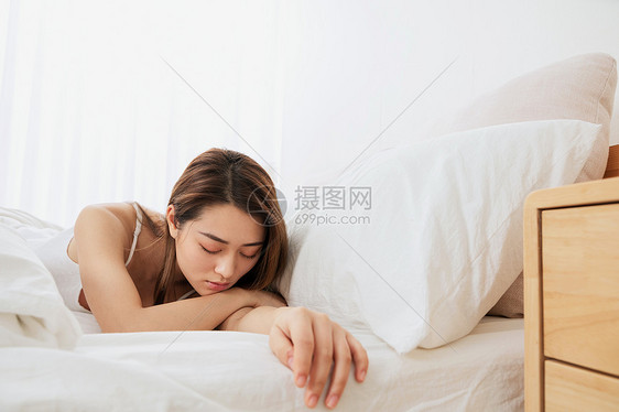 悲伤美女分手失恋伤心负面情绪图片